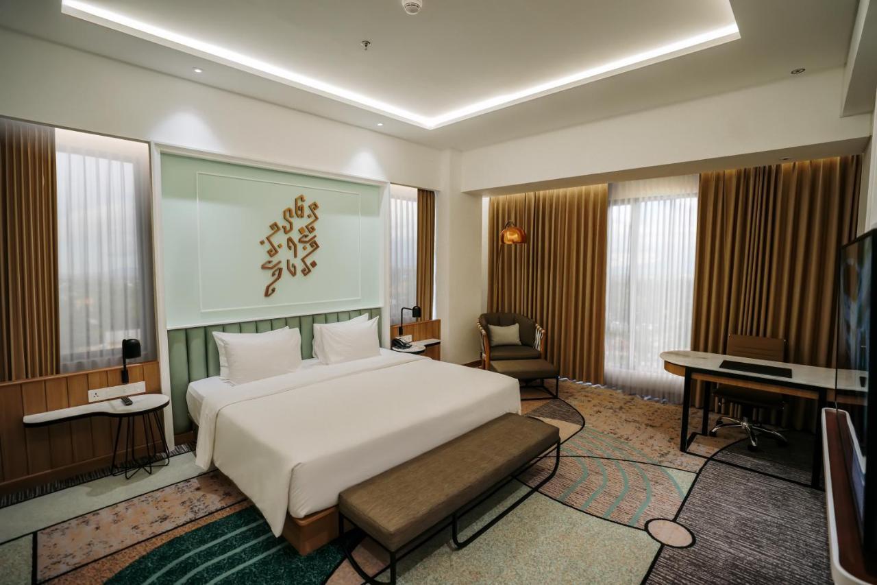 Luwansa Hotel And Convention Center Манадо Екстер'єр фото